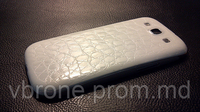 Декоративная защитная пленка для Samsung Galaxy S III аллигатор белый - фото 1 - id-p3866423