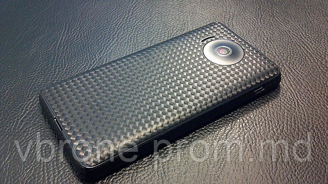 Декоративная защитная пленка для Huawei Ascend Y300 карбон кубик черный - фото 1 - id-p3866553