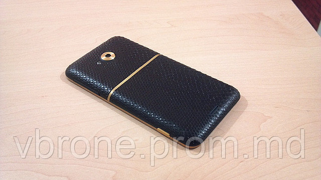 Декоративная защитная пленка для HTC One XC рептилия черная - фото 1 - id-p3866565