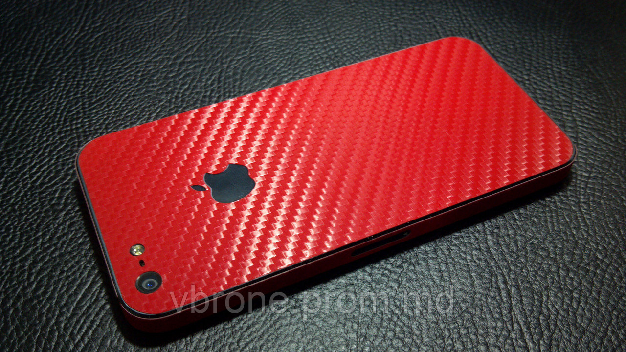 Декоративная защитная пленка для Iphone 5 "карбон красный+" - фото 1 - id-p3867447