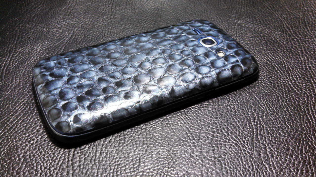 Декоративная защитная пленка для Samsung SCH-i829 Galaxy Style Duos аллигатор серебро - фото 1 - id-p3868160