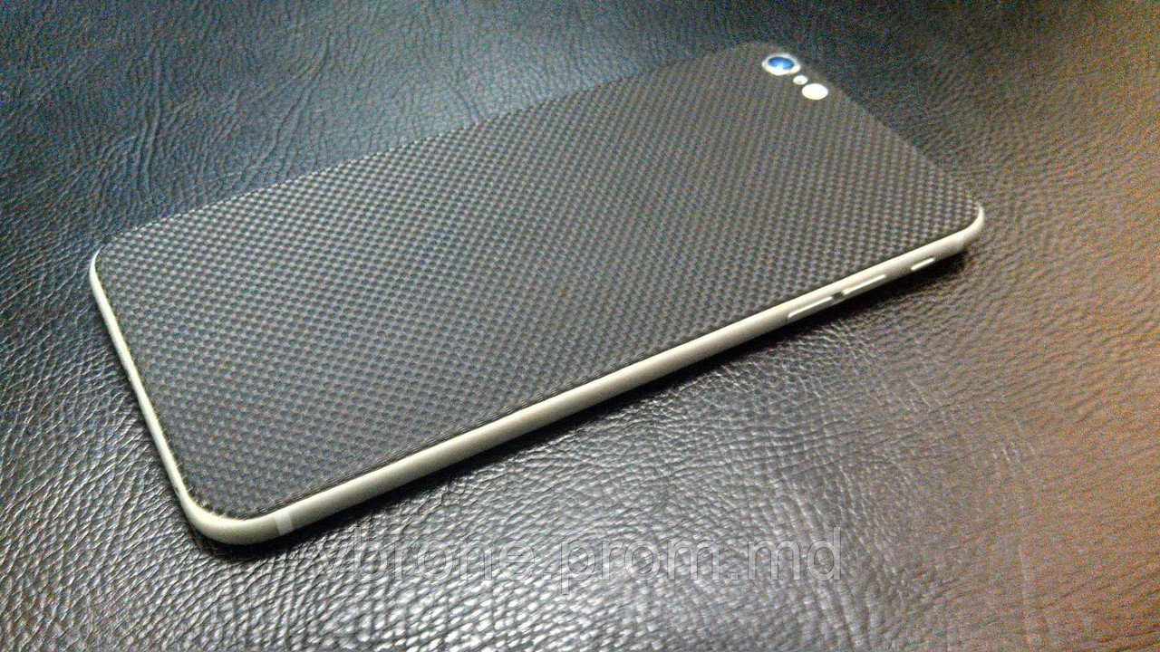 Декоративная защитная пленка для Iphone 6 "микро карбон черный" - фото 1 - id-p3868284