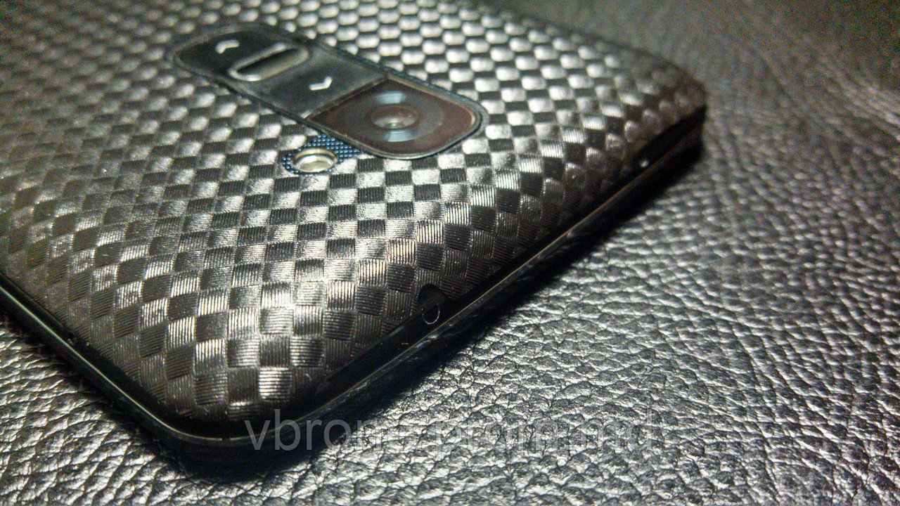 Декоративная защитная пленка для LG G2 карбон кубик черный - фото 1 - id-p3868293