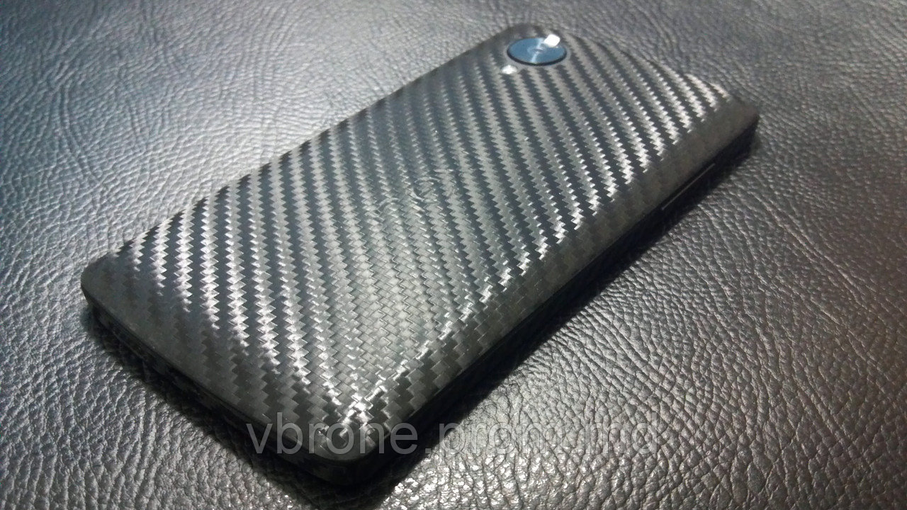 Декоративная защитная пленка для LG Nexus 4 карбон черный - фото 1 - id-p3868294