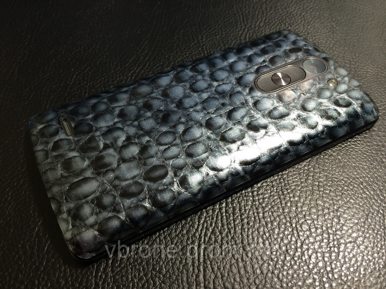 Декоративная защитная пленка для LG G3s аллигатор серебро - фото 1 - id-p3868606