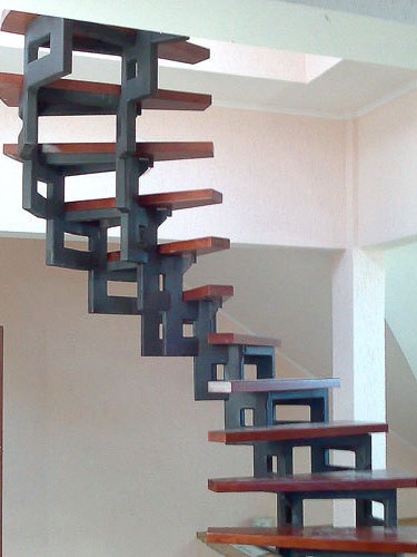 Изготовление металлических лестниц в Кишиневе - фото 1 - id-p544211