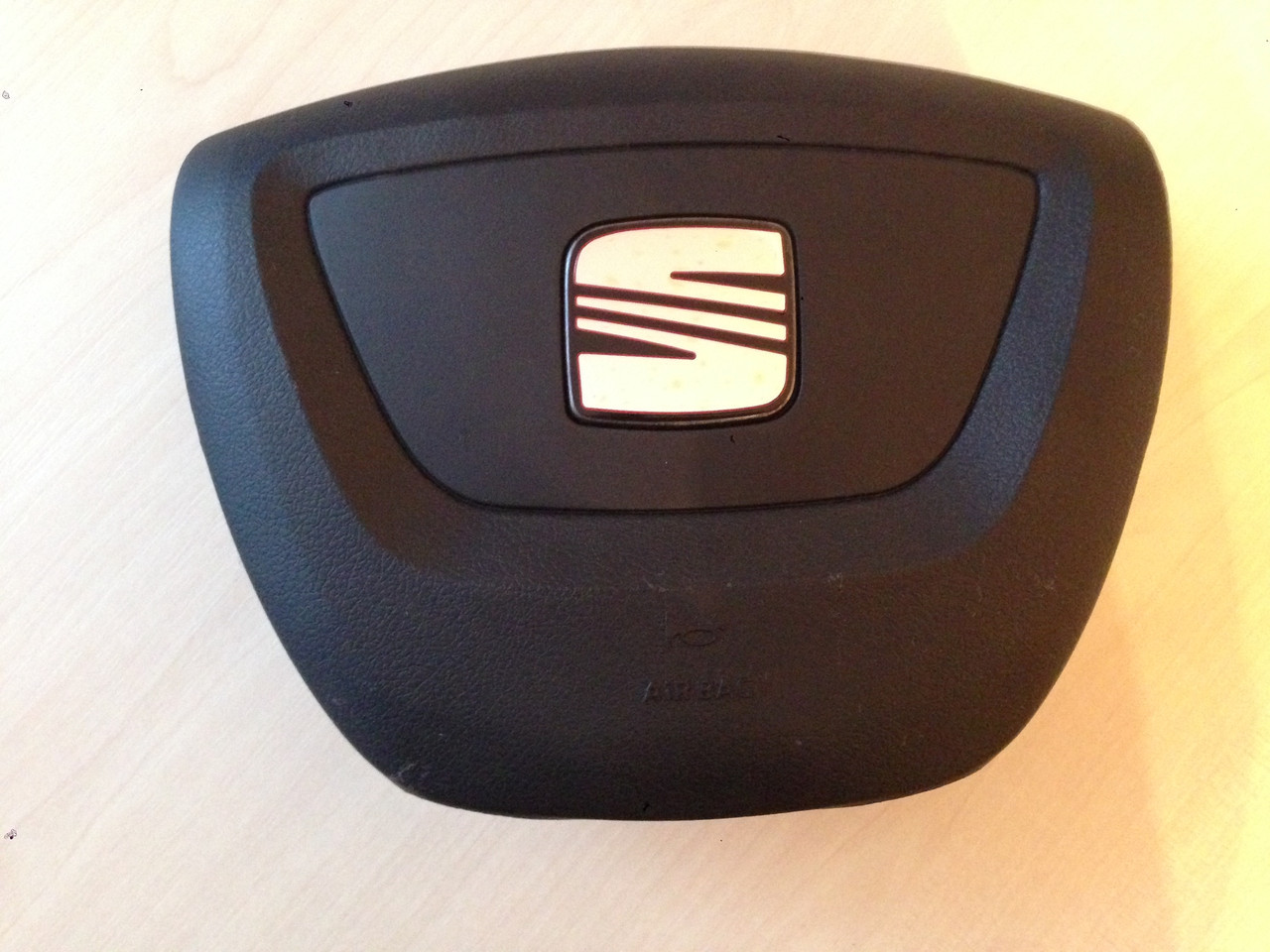 Крышка накладка заглушка имитация AIRBAG обманка муляж подушки безопасности SEAT - фото 1 - id-p4184074