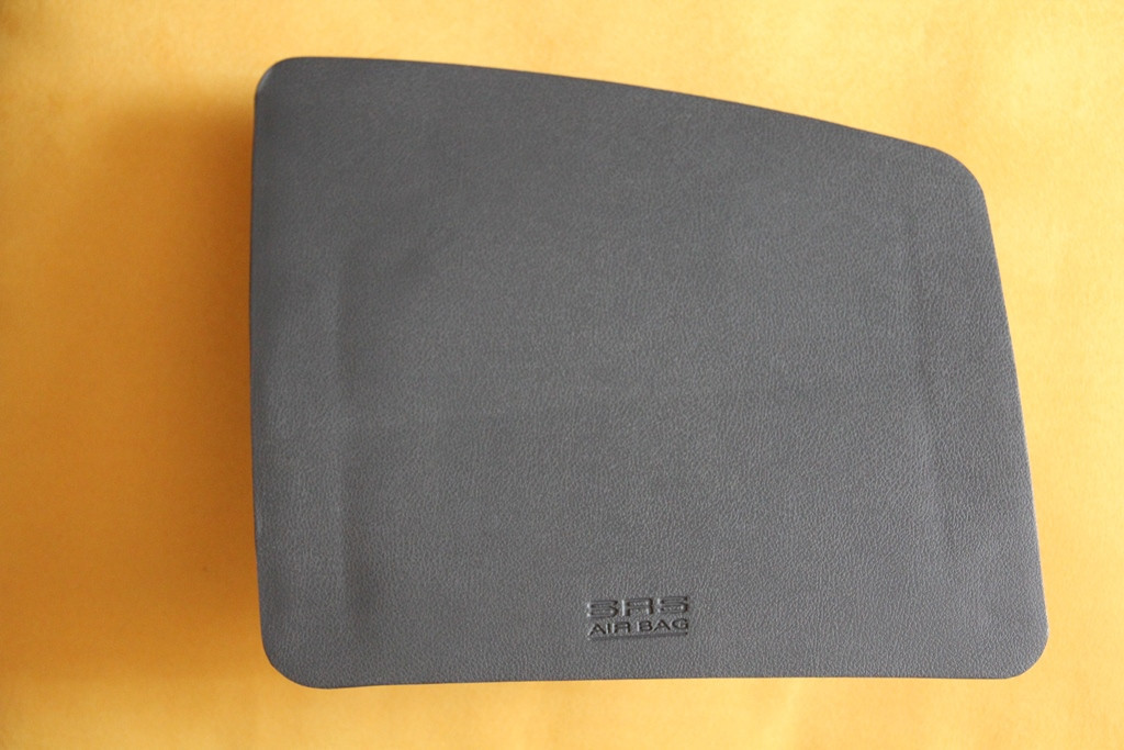 Крышка заглушка накладка обманка муляж подушки безопасности пассажира MITSUBISHI Outlander CU - фото 1 - id-p4184124