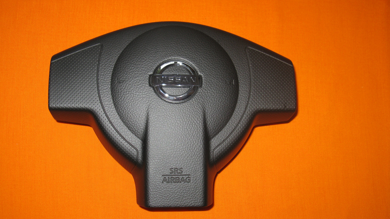 Крышка заглушка обманка муляж подушки безопасности водителя NISSAN Note не мульти - фото 1 - id-p4184302
