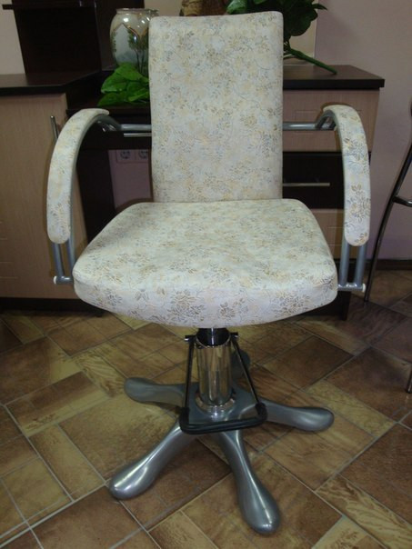 Кресло парикмахерское D-0011 белое - фото 1 - id-p2859000