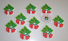 Держатель рисунков с прищепкой Калинка