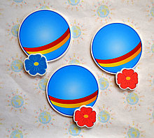 Магнитный стенд для крепления рисунка Мячики голубые