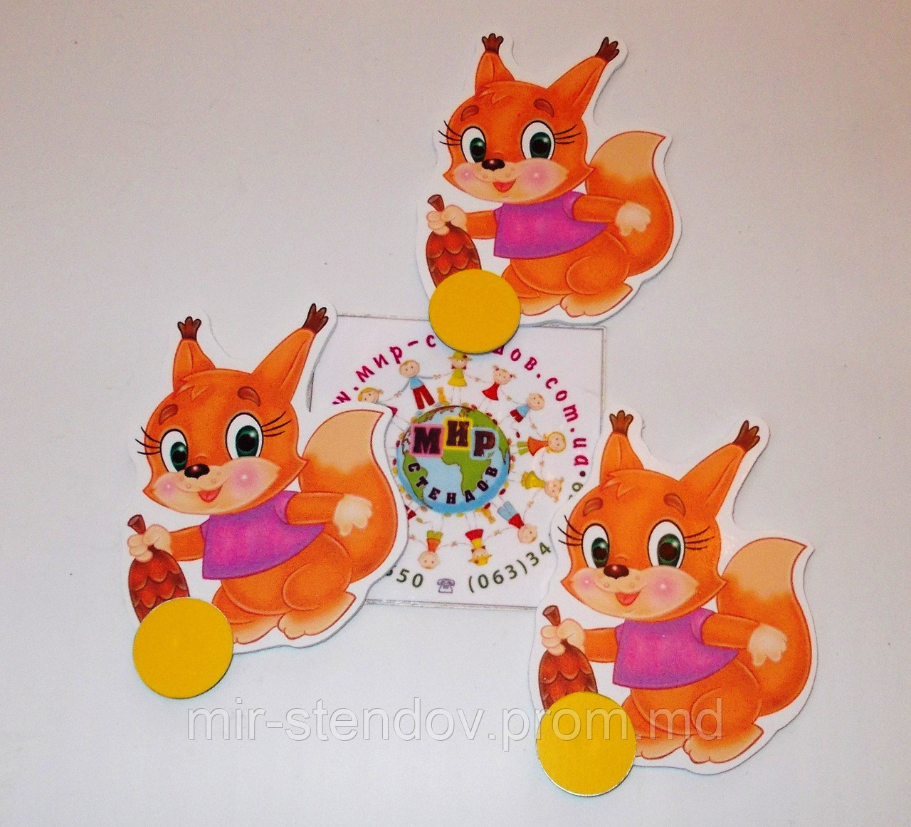 Магнитный стенд для крепления рисунка Белочка, фото 1