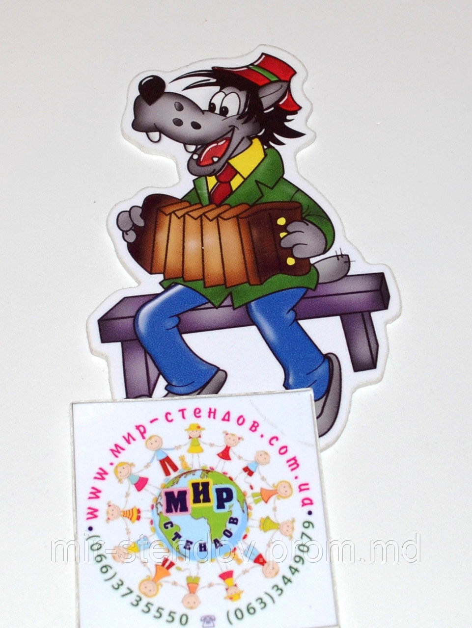 Магнитный стенд для крепления рисунка Волк-2, фото 1