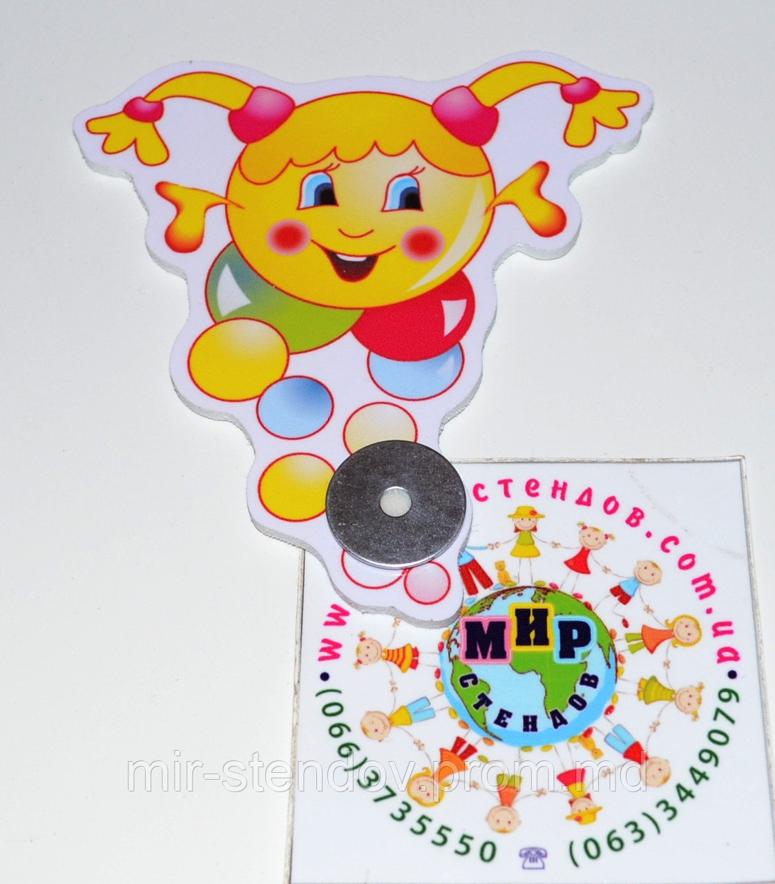 Магнитный стенд для крепления рисунка Капитошка-девочка, фото 1