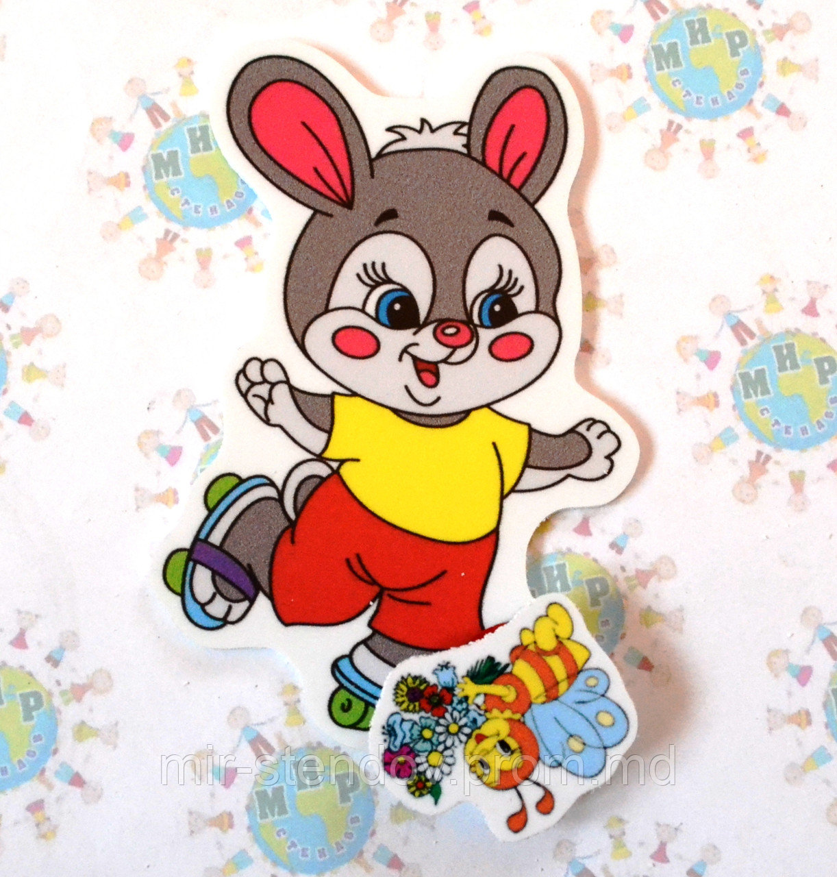 Магнитный стенд для крепления рисунка Зайчик на роликах, фото 1