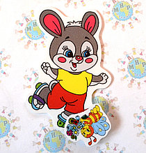 Магнитный стенд для крепления рисунка Зайчик на роликах