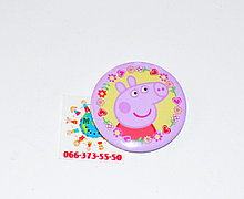 Значок металлический Пеппа Пиг жёлтый