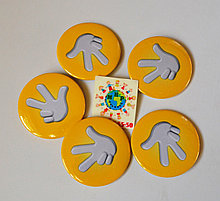 Значок сувенирный Фиксики жёлтый