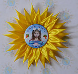 Значок Выпускник с фотографией и розеткой Солнышко, фото 3