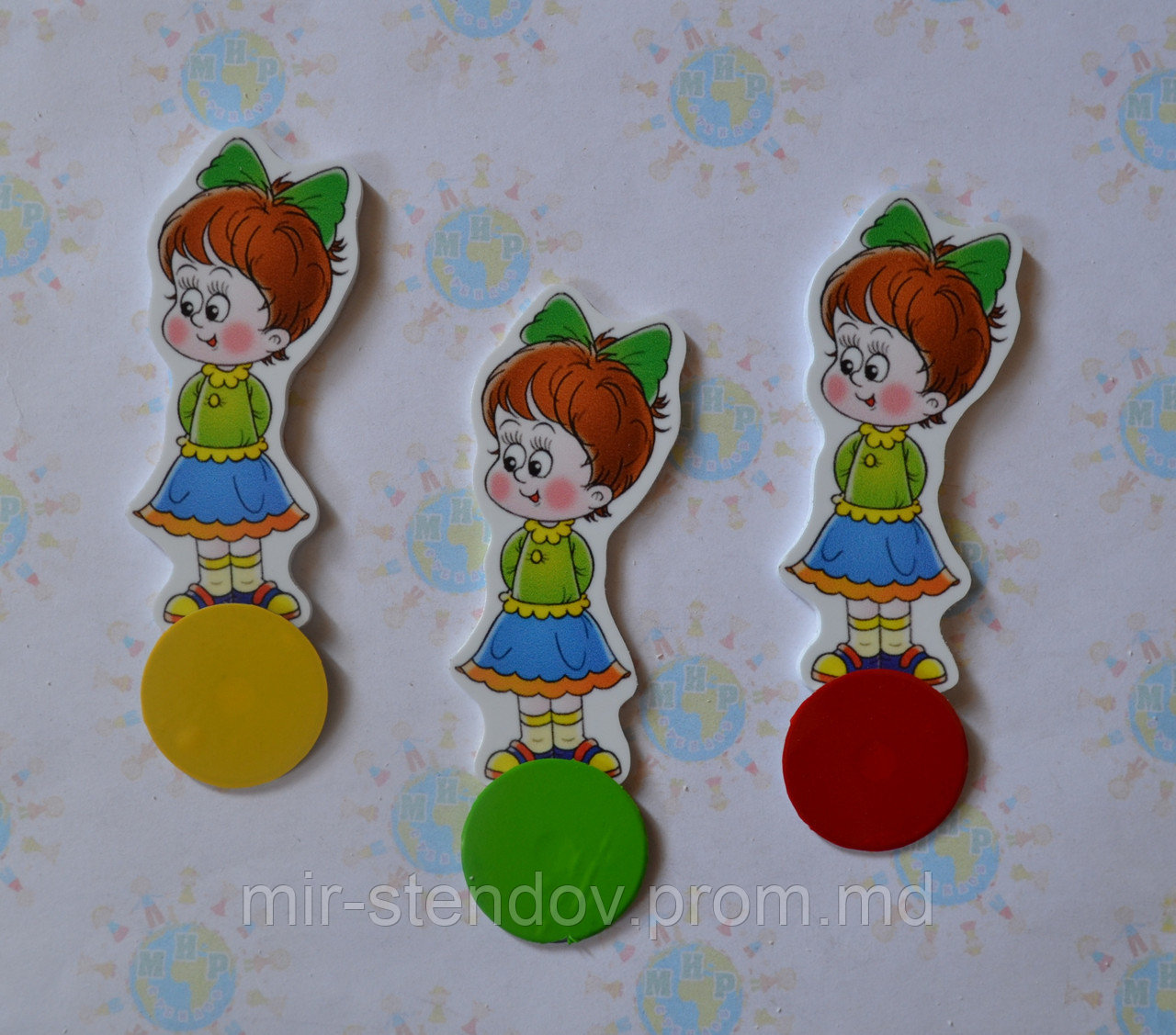 Магнитный стенд для крепления рисунка Девочка, фото 1