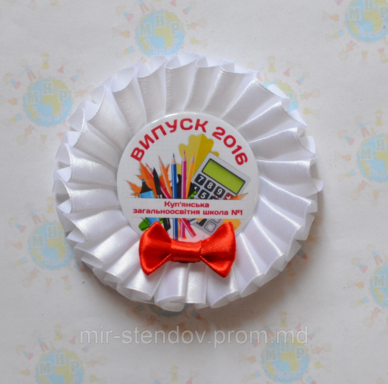 Значок на 1 сентября. Выпуск с розеткой "Джентельмен" с красной бабочкой, фото 1