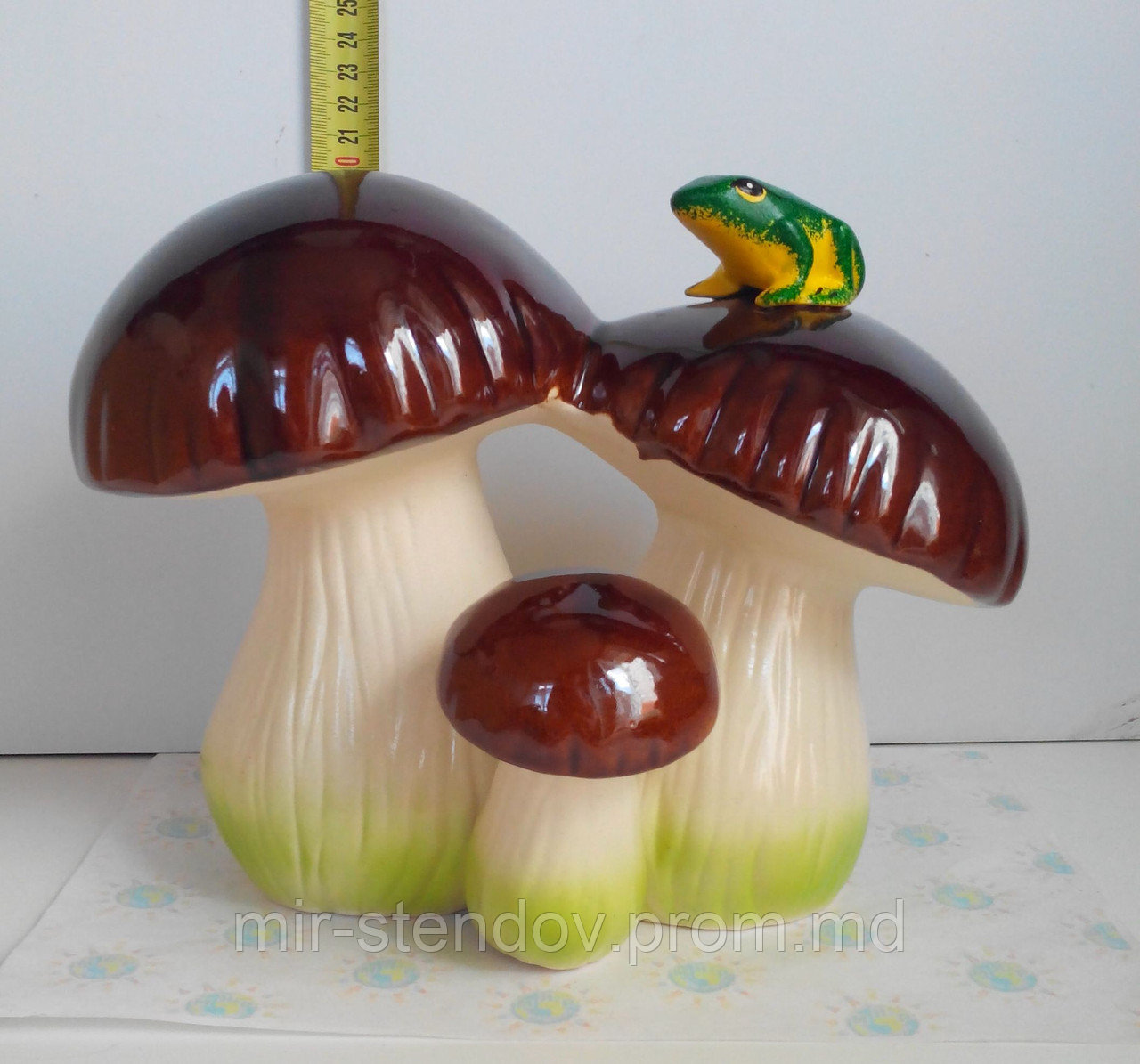 Садовая фигурка Грибы с лягушкой, фото 1