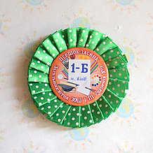 Значок с розеткой Горошек зелёная