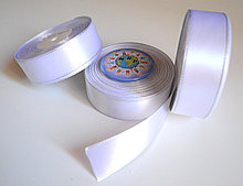 Лента атлассная 25 мм Белая с Серебрянной нитью