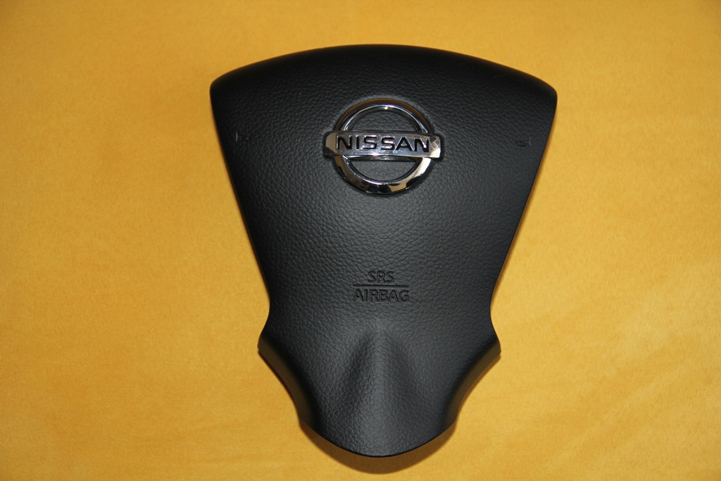 Накладка заглушка на подушку безопасности имитация Airbag, крышка в руль на Nissan Note Tiida с 2012г - фото 1 - id-p4183898