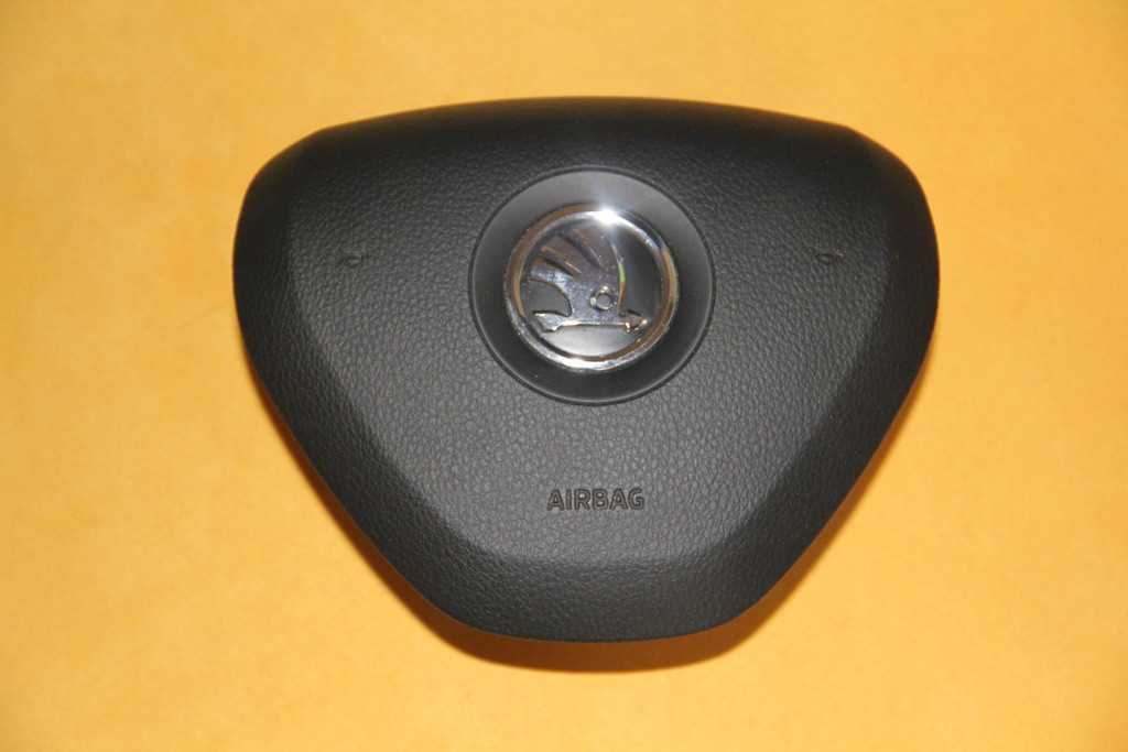 Крышка накладка обманка AIRBAG муляж подушки безопасности SKODA Octavia A7 2013+ - фото 1 - id-p4184027