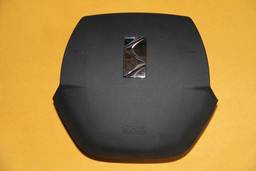 Накладка, заглушка на подушку безопасности, имитация Airbag, крышка в руль на CITROEN DS-4 - фото 1 - id-p4184191