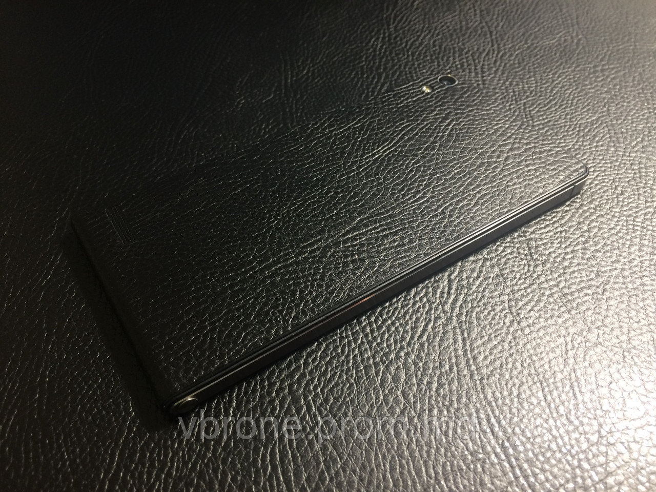 Декоративная защитная пленка для Huawei P6 кожа черная - фото 1 - id-p4467515