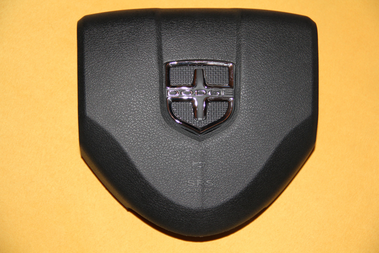 Крышка накладка заглушка имитация SRS AIRBAG на Dodge Charger 2013 года - фото 1 - id-p4483874