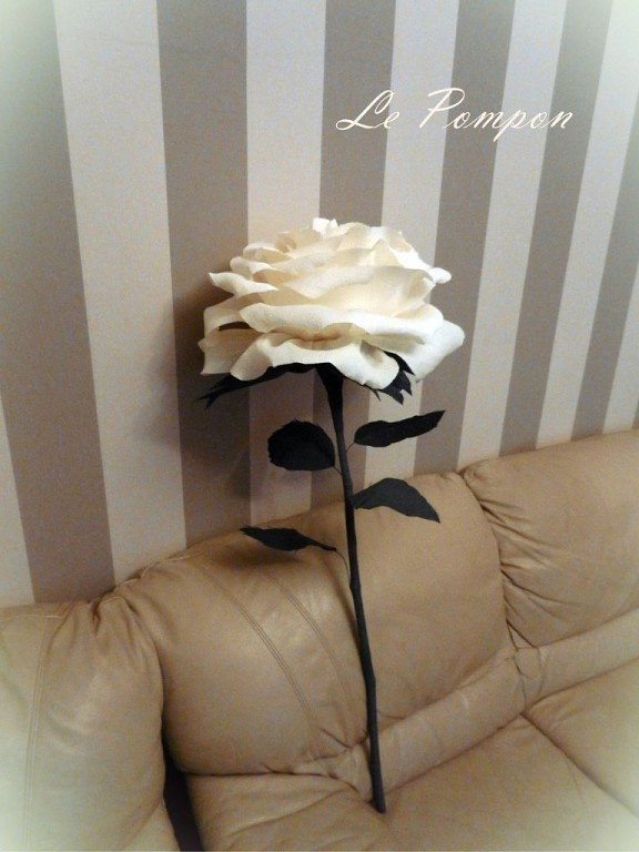Гигантская роза из бумаги - фото 1 - id-p4736067