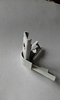 Угловой элемент крепления алюминиевого каркаса из профиля быстросборный для бутиков или выставок